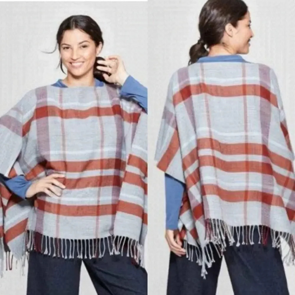 A new Day plaid grey poncho